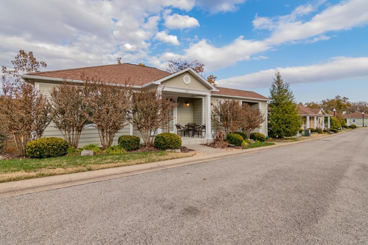 Two Bedroom Villa In The Heart Of Branson! Eksteriør bilde